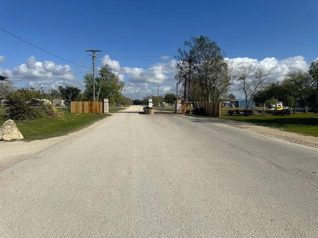 125 Tupelo S, Palacios, TX 77465 - photo 16