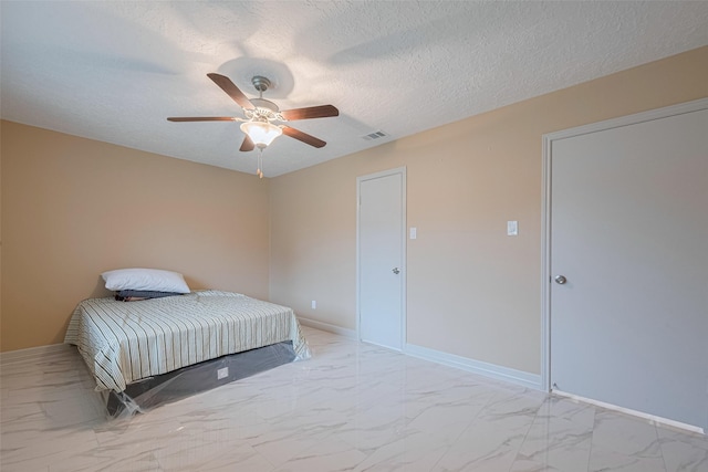 10518 Huntington Dale Dr, Houston, TX 77099 - photo 27