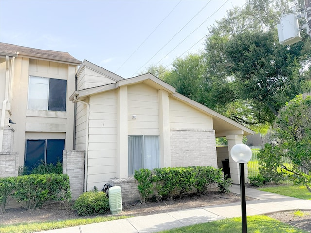 2948 Meadowgrass Ln Unit 175, Houston, TX 77082 - photo 2