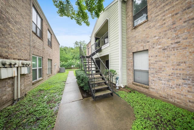 6602 Harbor Town Dr Unit 506, Houston, TX 77036 - photo 2