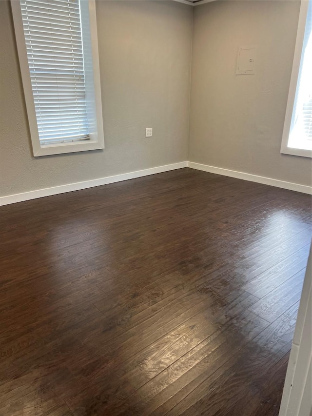601 W Oakland Ave, Seadrift, TX 77983 - photo 16