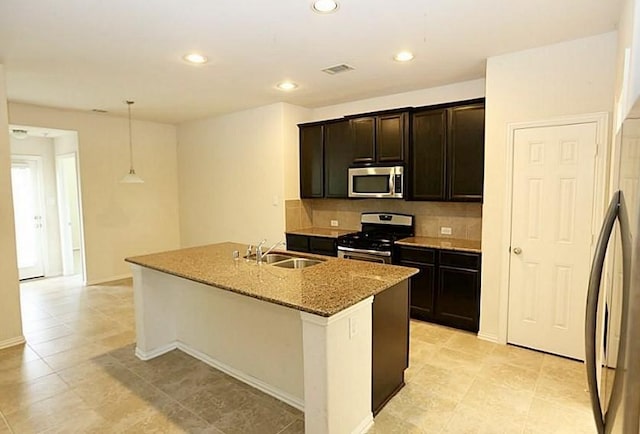 8139 Silent Deep Dr, Rosenberg, TX 77469 - photo 4