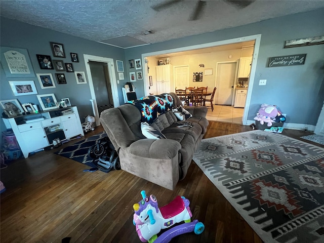 408 W Elder St, Colmesneil, TX 75938 - photo 6