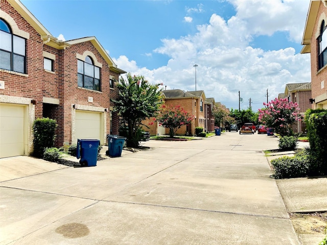 5941 S Loop Loop E Unit 503, Houston, TX 77033 - photo 2