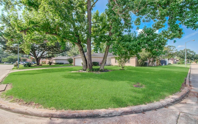 7902 White Swan Dr, Humble, TX 77396 - photo 2