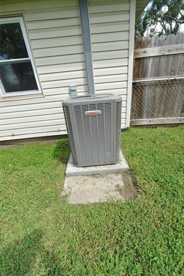 6103 Berendo St, Houston, TX 77092 - photo 23