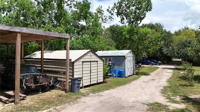 9927 Jay Rd, Hitchcock, TX 77563 - photo 24