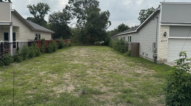 6213 Bobby Burns St, Houston, TX 77028 - photo 1