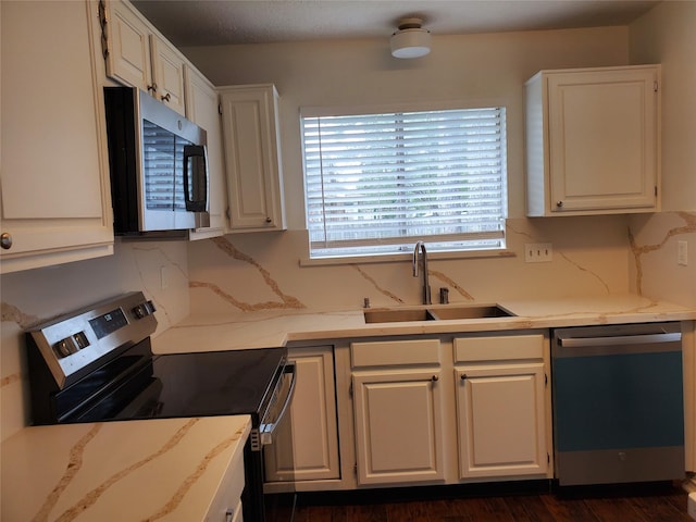 13002 Nantucket Dr, Sugar Land, TX 77478 - photo 6