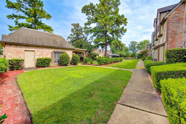 14719 Barryknoll Ln Unit 56, Houston, TX 77079 - photo 2