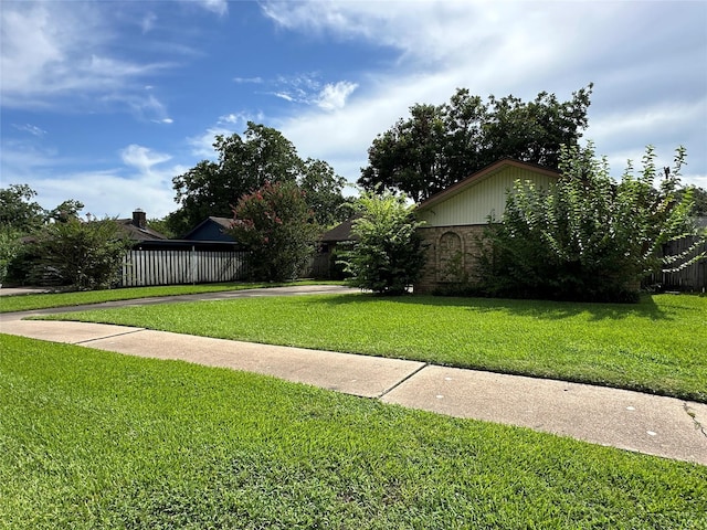 2310 Woodwind Way, League City, TX 77573 - photo 2