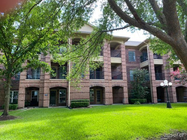 2815 Kings Crossing Dr Unit 104, Houston, TX 77345 - photo 1
