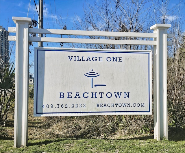 722-726 Ramsar Rd, Galveston, TX 77550 - photo 1