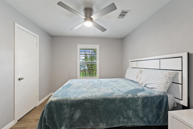 10606 Bucknell Rd, Houston, TX 77016 - photo 5