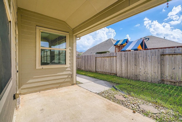 13203 Clover Creek Point Ln, Humble, TX 77346 - photo 25