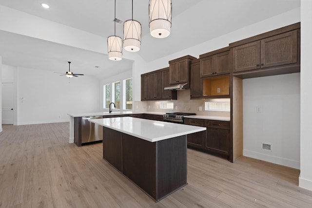 18122 Scarlet Hummingbird Ct, Conroe, TX 77302 - photo 2