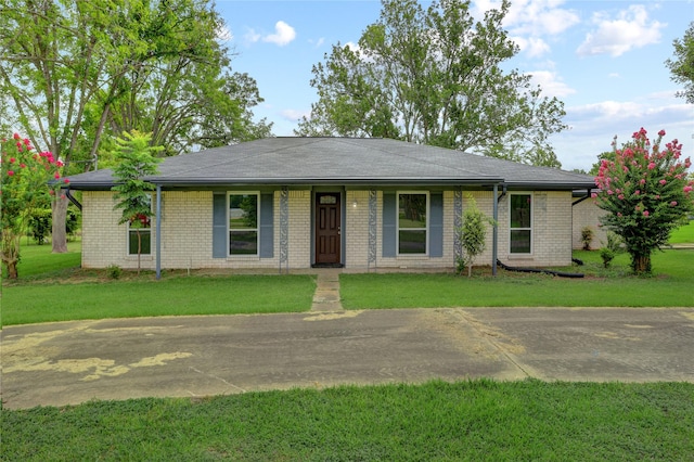 108 Lake Shore Dr, Wharton, TX 77488 - photo 2