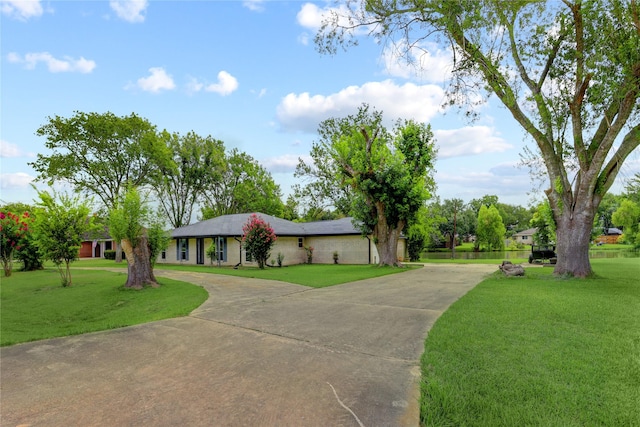 108 Lake Shore Dr, Wharton, TX 77488 - photo 3