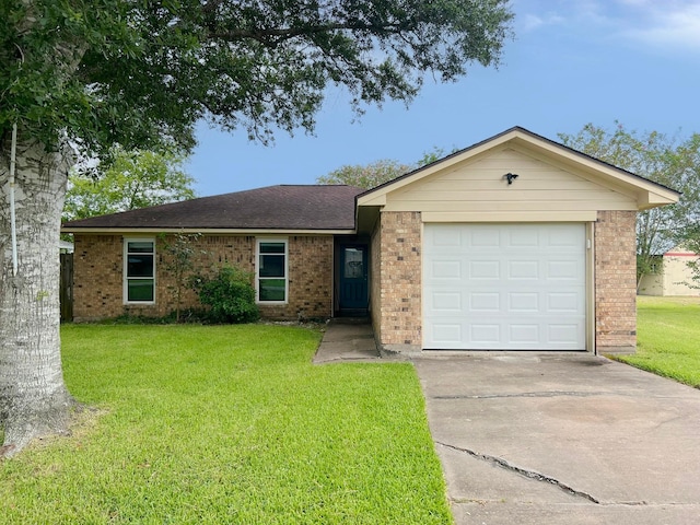 5219 3rd St, Danbury, TX 77534 - photo 1