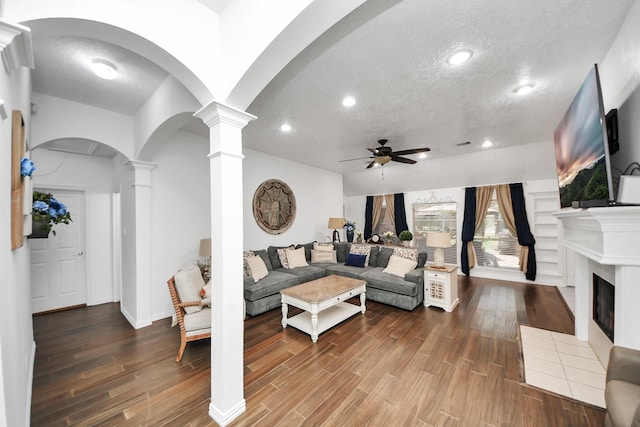5231 S Fm 565th Rd, Cove, TX 77523 - photo 1