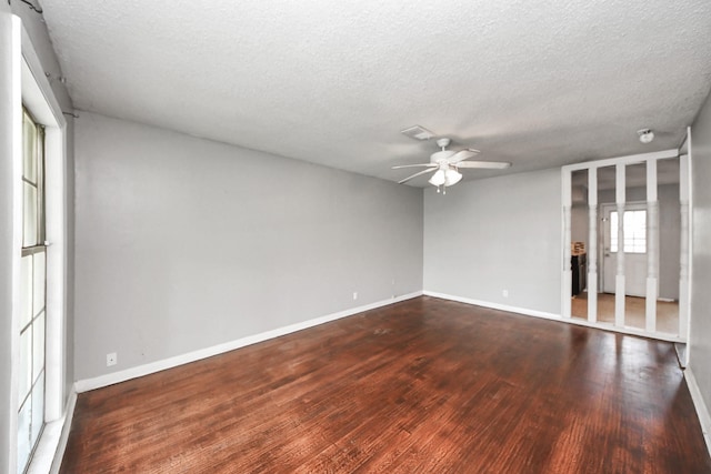 608 Lloyd Ln, Baytown, TX 77521 - photo 5
