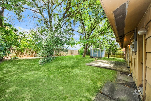 608 Lloyd Ln, Baytown, TX 77521 - photo 21