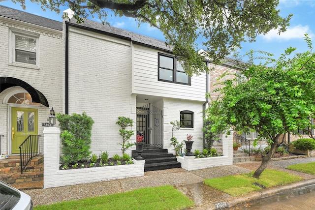 7507 Chevy Chase Dr, Houston, TX 77063 - photo 1