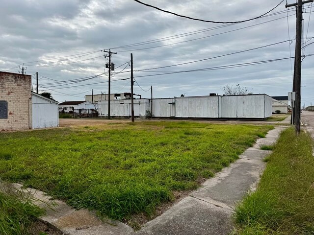 131 W Broad St, Freeport, TX 77541 - photo 9