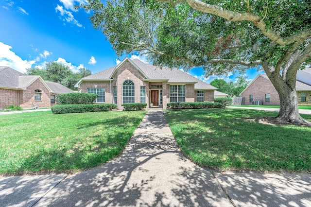 1990 Troon Dr, Alvin, TX 77511 - photo 1