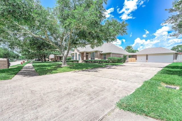 1990 Troon Dr, Alvin, TX 77511 - photo 3