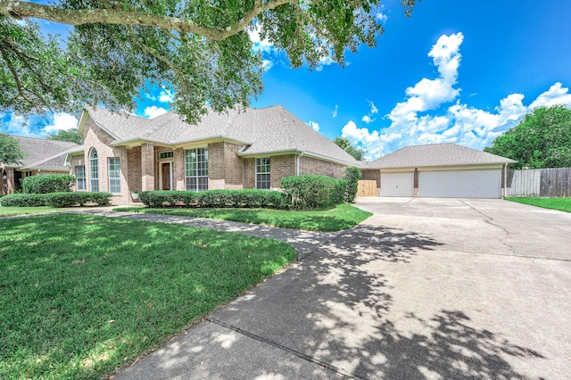 1990 Troon Dr, Alvin, TX 77511 - photo 4