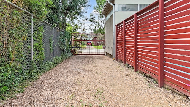 1634 Marshall St, Houston, TX 77006 - photo 32