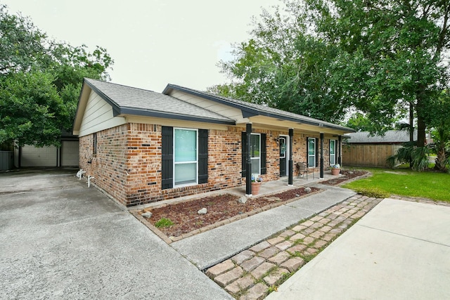 2719 Mustang Rd, Alvin, TX 77511 - photo 4