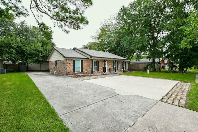 2719 Mustang Rd, Alvin, TX 77511 - photo 2
