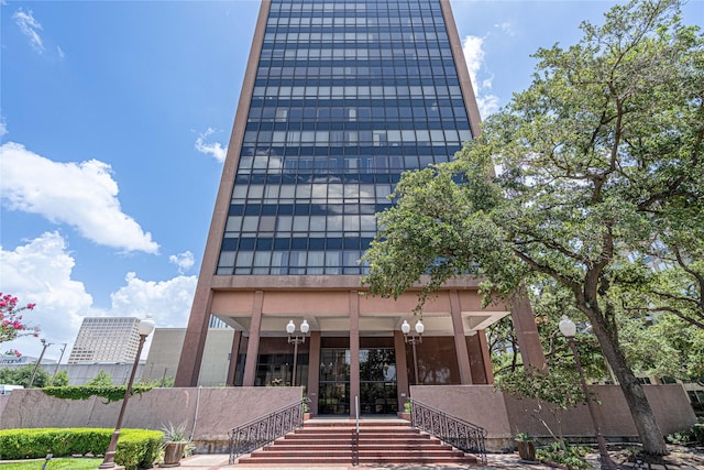 5150 Hidalgo St Unit 1702, Houston, TX 77056 - photo 1