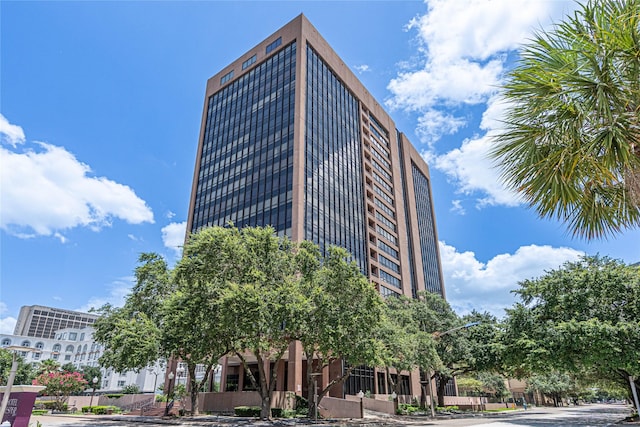 5150 Hidalgo St Unit 1702, Houston, TX 77056 - photo 2