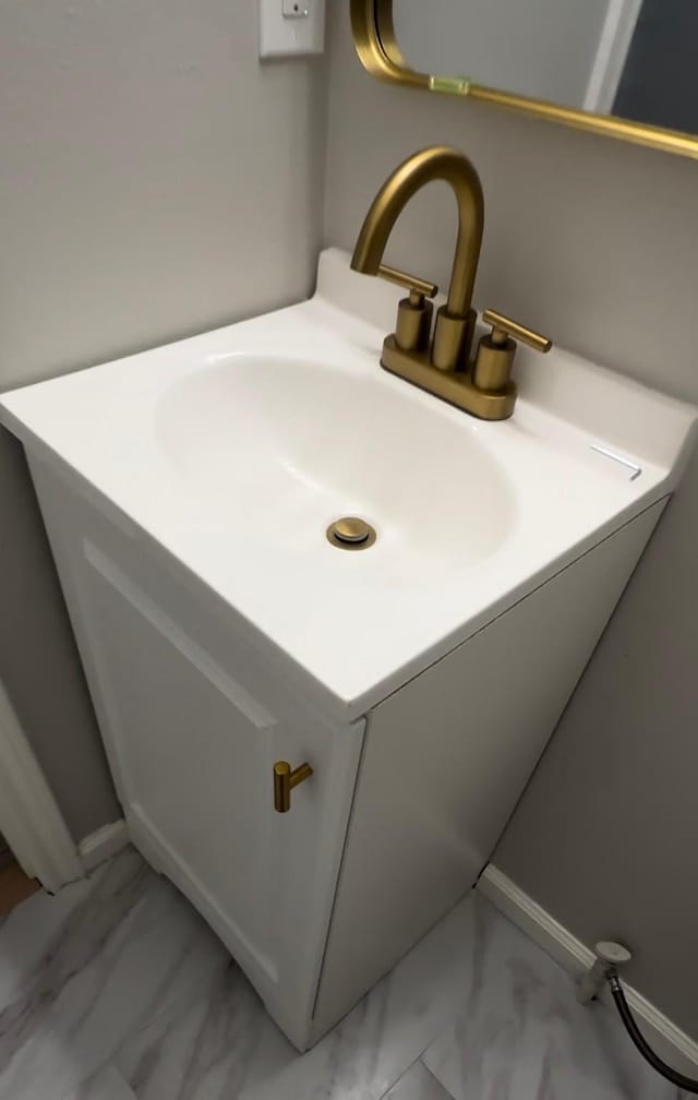 3403 Yupon St, Houston, TX 77006 - photo 15