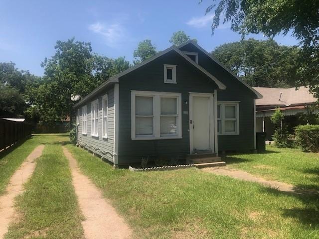 603 Lundy St, El Campo, TX 77437 - photo 2