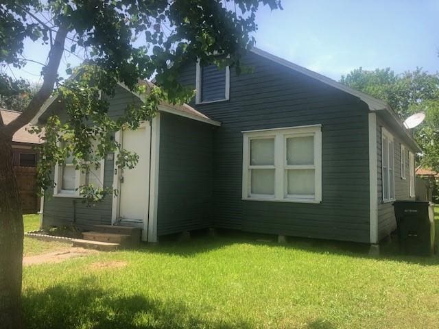 603 Lundy St, El Campo, TX 77437 - photo 3