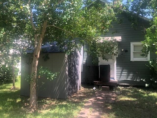 603 Lundy St, El Campo, TX 77437 - photo 20