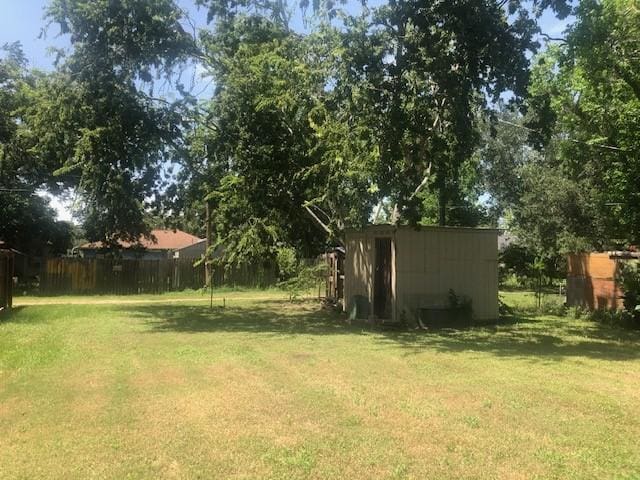 603 Lundy St, El Campo, TX 77437 - photo 18