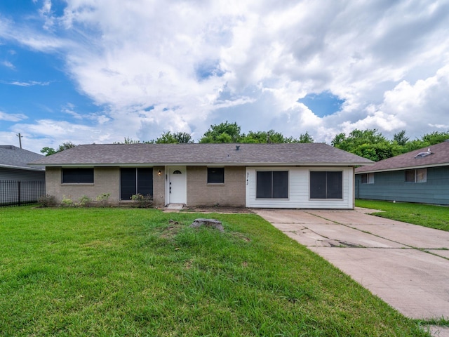 5742 Schevers St, Houston, TX 77033 - photo 1