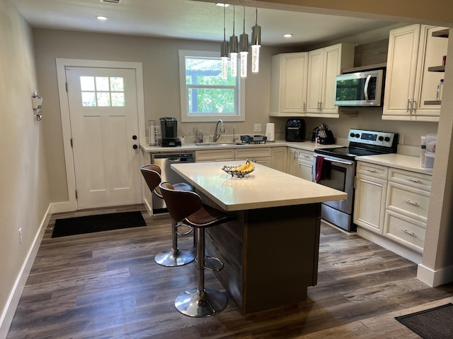 1207 W 10th St, Freeport, TX 77541 - photo 6