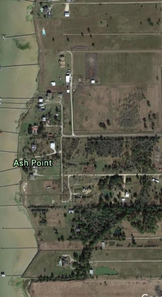 2101 W Bayshore Rd, Anahuac, TX 77514 - photo 10
