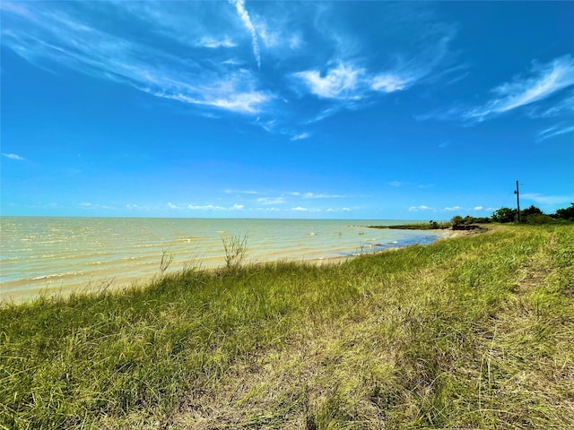2101 W Bayshore Rd, Anahuac, TX 77514 - photo 4
