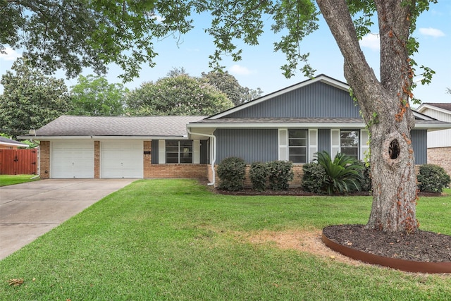 2004 Ivie Lee St, Baytown, TX 77520 - photo 2