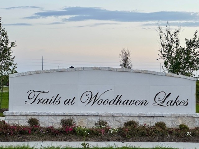 669 Woodhaven Lakes Dr, La Marque, TX 77568 - photo 16