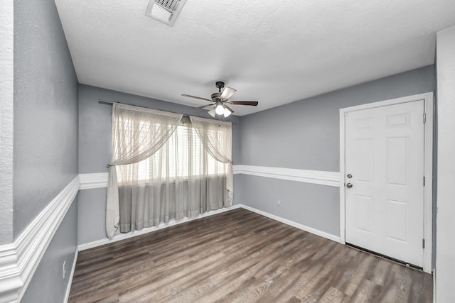 4215 Sequoia St, Baytown, TX 77521 - photo 9