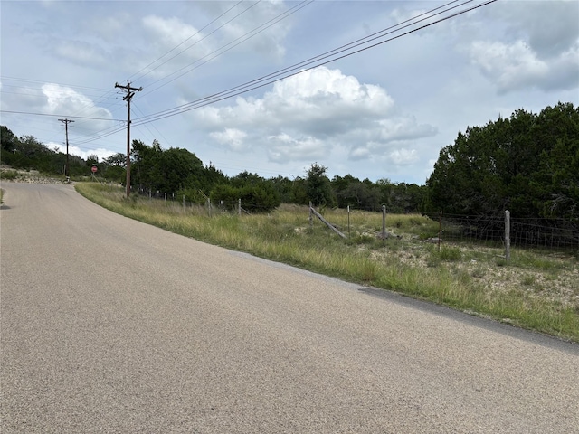 104 Lillian Dr S, Kerrville, TX 78028 - photo 3