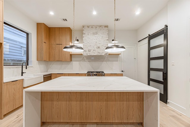 1104 W 9th St, Houston, TX 77007 - photo 5